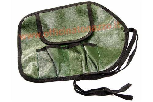 Busta attrezzi in pelle verde per Vespa