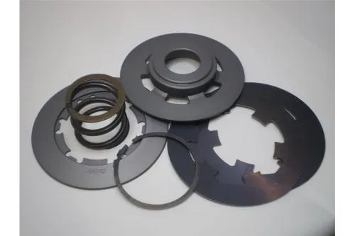 Gruppo frizione Crimaz CM Easy DC2018-CMEA per Vespa Smallframe e Ape 50: lega anodizzata, dischi acciaio 1,5 mm e pacco totale 10,5 mm.