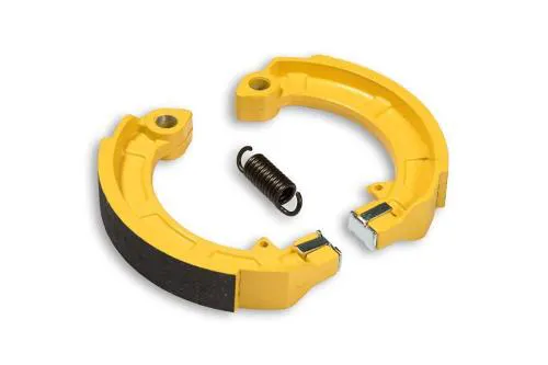 Ganasce posteriori Malossi Brake Power 150x24 mm per Vespa 50 Special, Primavera ed ET3: ceppi in lega alluminio-magnesio e ferodo senza amianto.