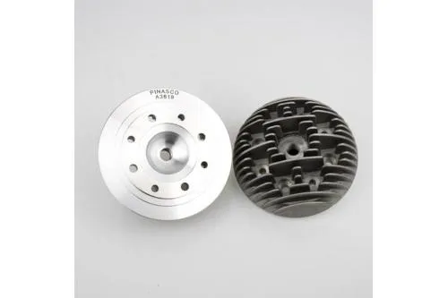 Testa cilindro Pinasco VRH 25243619 Ø60 mm, candela centrale e fissaggio a 8 fori per gruppi termici Zuera Big Bore Vespa compatibili.
