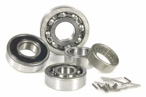 Kit cuscinetti motore SIP per Vespa 150 Super 2a serie, P125X-P150X e PX 125-150 compatibili, completo di cuscinetti e rullini.