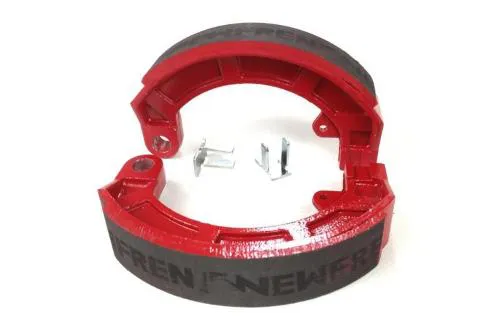Ganasce posteriori Newfren ProRace GF0159PRO da 150 x 24 mm per Vespa 50 Special, Primavera, ET3 e Smallframe compatibili con attacco a due perni.