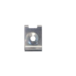 Dado rapido a clip Würth 50011362 per vite 4,2 mm e lamiera 0,5-1,7 mm. Acciaio per molle CK67 zincato, formato 16,5 × 11 mm.
