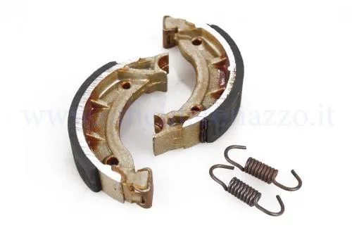 Ganasce anteriori Newfren PRO RACE GF0152PRO, misura 105x20 mm, per Piaggio Ciao, Bravo, Si, Boss e Boxer con mozzo compatibile.