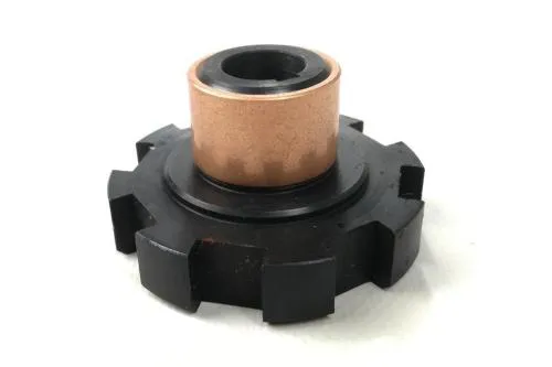 Boccolo di ricambio Pinasco per frizione Racing Bull Clutch a 12 molle. Componente dedicato al sistema con accoppiamento boccolo-campana a coda di rondine.
