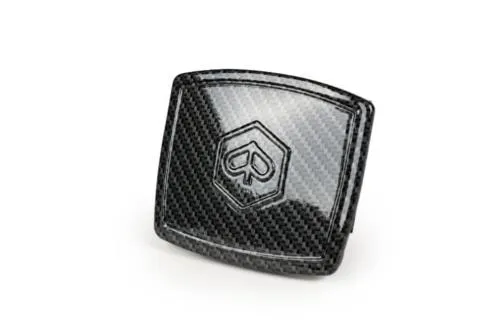 Coperchio 7240-CARB con finitura carbon look per chiudere il foro contachilometri del manubrio Vespa 50 Special ed Elestart.