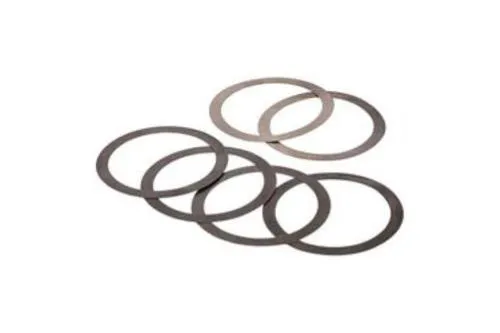 Sei rasamenti 50x62 mm per cuscinetto lato frizione Vespa: 2 da 0,1 mm, 2 da 0,2 mm e 2 da 0,3 mm. Spessore da definire con misura.