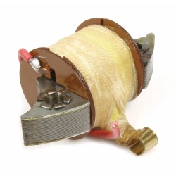 Bobina accensione interna CEAB 85033000 per Vespa 125 VNA e Ape 125 C: un filo rosso, interasse 43 mm, fori 5,2 mm, senza cavo HT.