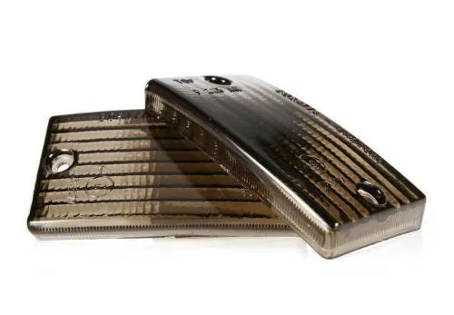 Coppia lenti frecce anteriori fumè Bosatta 034RP277NECP per Vespa PK S, SS e Automatica compatibili. Non adatte a PK XL e derivate.