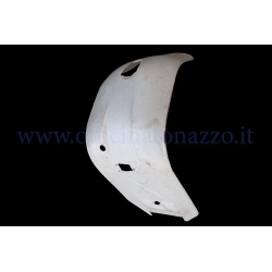 Scudo completo di pedana Grabor SCH02 per Vespa 50 Special: lamiera da 1 mm e bombatura per il copristerzo in plastica. Rinforzi esclusi.