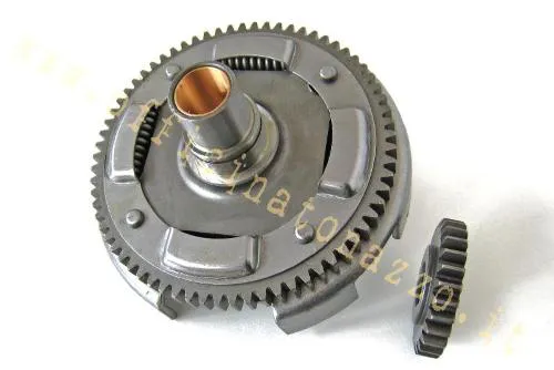 Primaria DRT 27/69 a denti dritti per Vespa 50, 90, Primavera, ET3 e PK. Rapporto 69/27 pari a 2,555 periodico, indicato come 2,55.