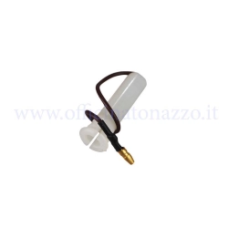 Connettore nero per cablaggio frecce cofano Vespa PX prima serie, per foro telaio da 11 mm. Confrontare diametro e configurazione del contatto.