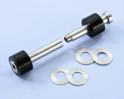 Kit Polini 214.0143 da 65 Shore per il perno motore di Vespa 50, 90 e 125 Smallframe compatibili. Gomma resistente alla benzina.
