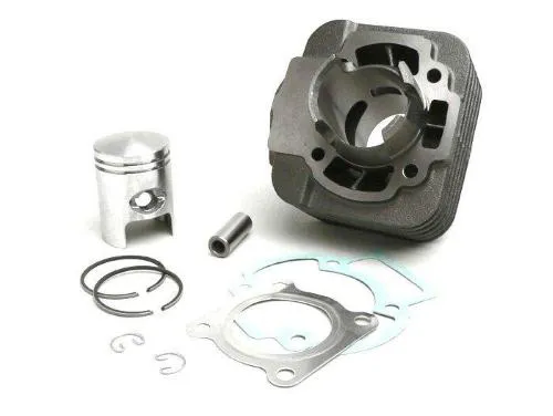 Gruppo termico BGM ORIGINAL PG288989 da 50 cc per motori Piaggio 2 tempi raffreddati ad aria. Verificare motore e contenuto prima del montaggio.